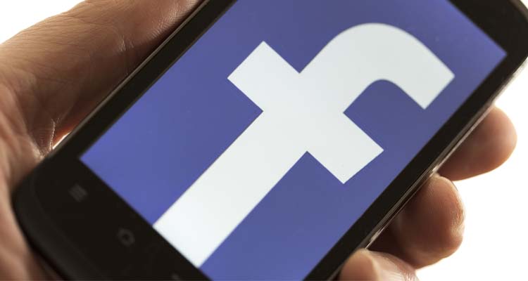 Facebook Starts Measuring How Long You Look at Your News Feed Items