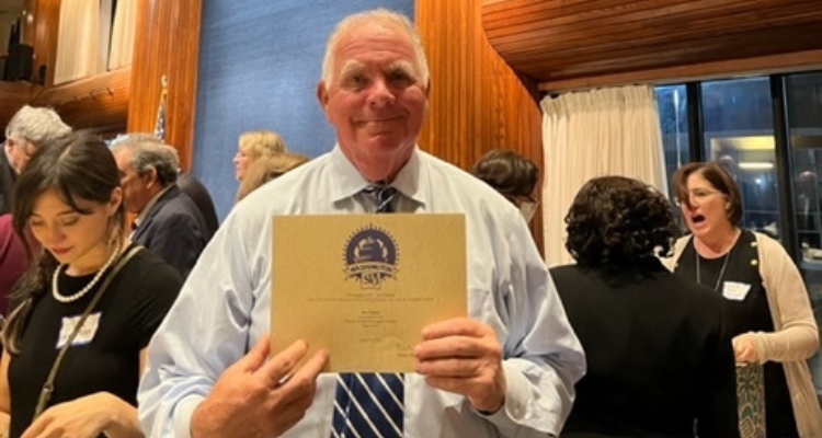Capitol Communicator reports that Rob Whittle, CEO of Williams Whittle, was awarded Best Columnist for a weekly newspaper from the Society of Professional Journalists.